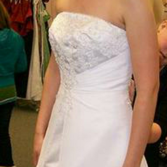 David's Bridal Wedding Dress Size 10 - Picture 2 of 5